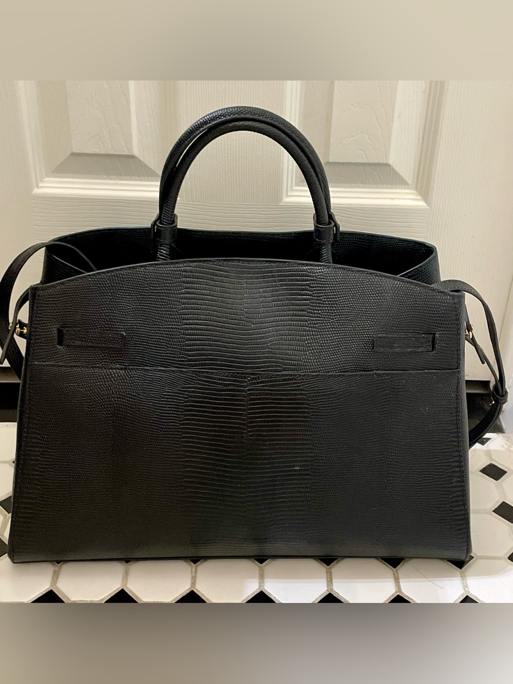 DeMellier 100% Italian Cowhide Lizard Embossed Black Hudson Tote Bag - Picture 3 of 15